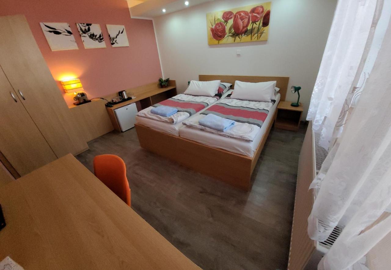 Hotel Gol Prostejov Ngoại thất bức ảnh