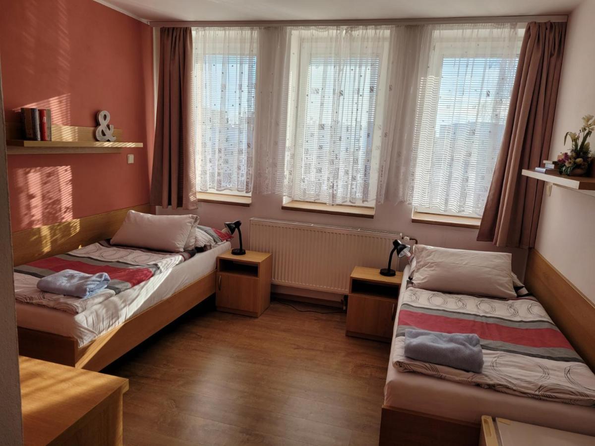 Hotel Gol Prostejov Ngoại thất bức ảnh