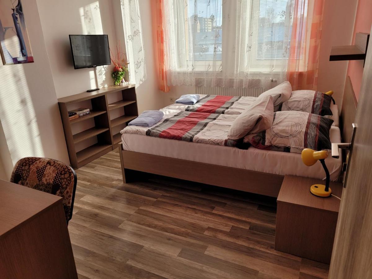 Hotel Gol Prostejov Ngoại thất bức ảnh