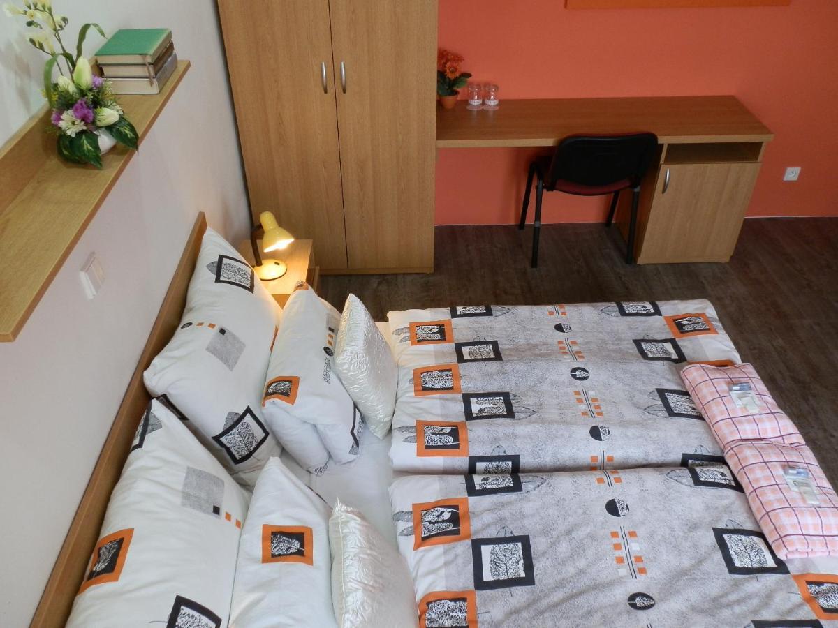 Hotel Gol Prostejov Ngoại thất bức ảnh