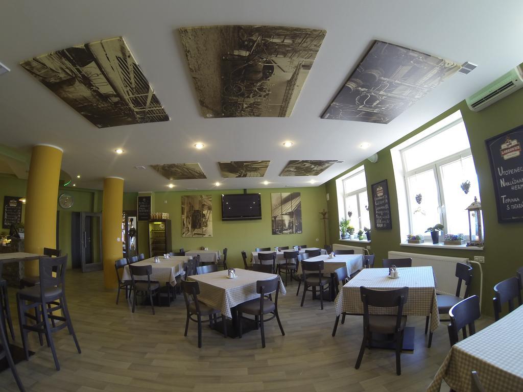 Hotel Gol Prostejov Ngoại thất bức ảnh